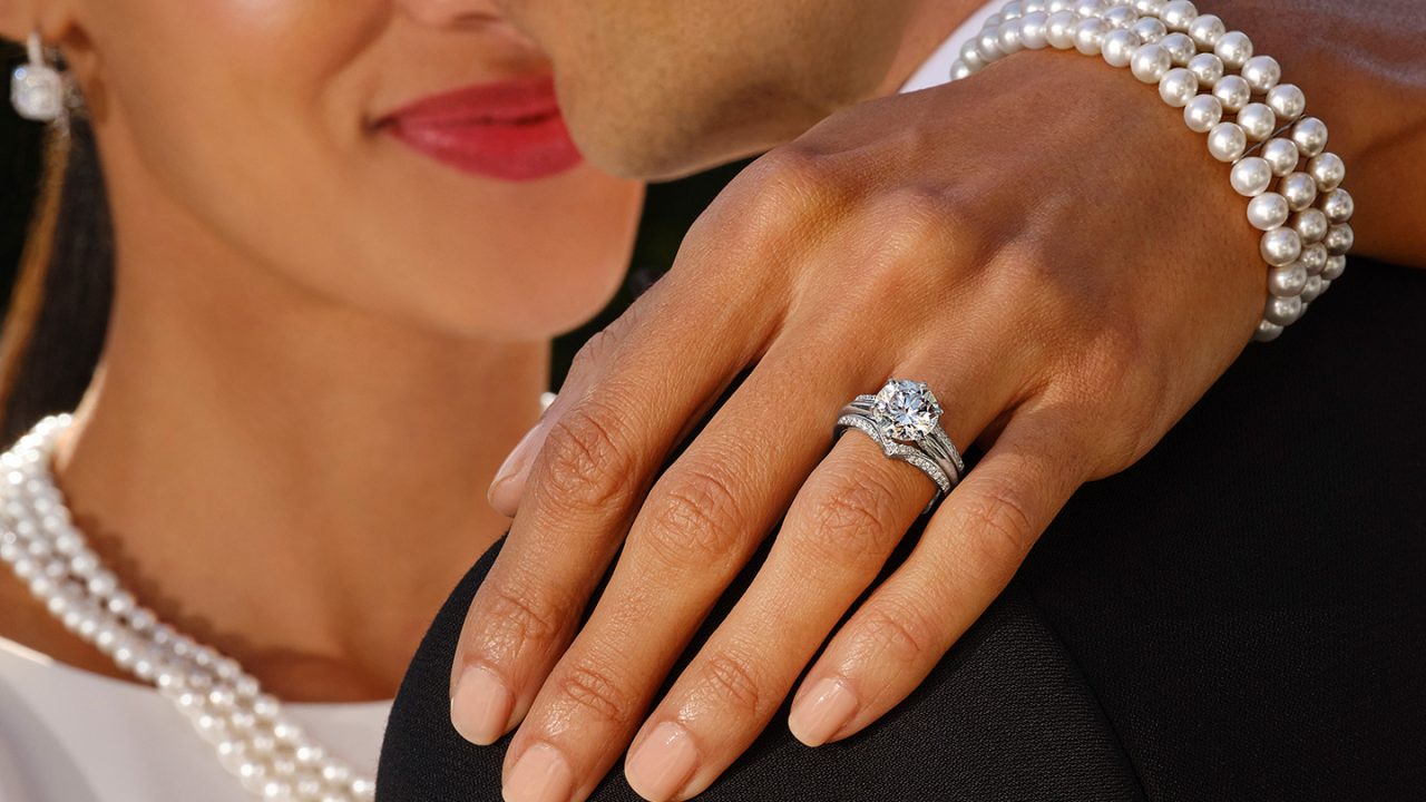 Online vs In-Store: Where Should You Buy Your Engagement Ring?